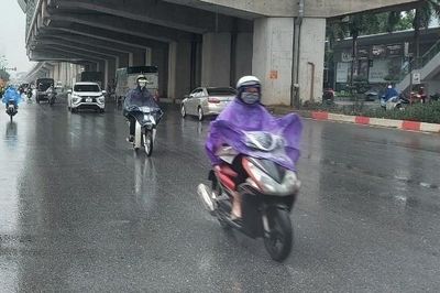 Hà Nội mưa lớn đến sáng 20-8