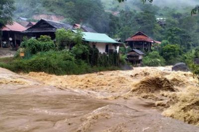 Thông tin mới về đợt mưa lớn lại xảy ra ở miền Bắc, khu vực nào mưa to như trút nước?