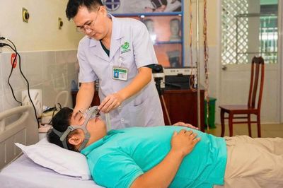 Người đàn ông ngưng thở 130 lần/giờ khi ngủ