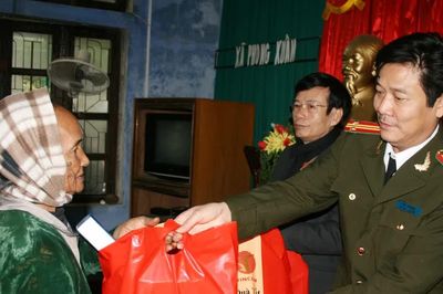 Từ tiếng cưa trong tòa soạn đến nhịp sống của một tờ báo