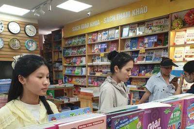 Miễn phí sách giáo khoa: Đầu tư cho phát triển giáo dục bền vững - Bài 1: Lộ trình miễn phí sách giáo khoa