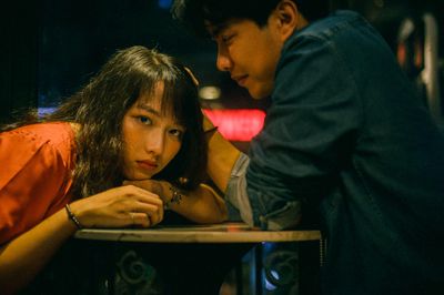 Đọc gì để cứu vãn tình yêu