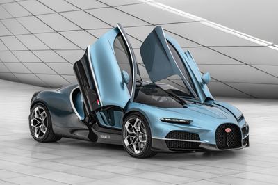 Siêu xe Bugatti Tourbillon sẽ có tùy chọn hộp số sàn?