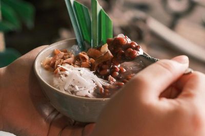 Lời giải cho trào lưu ăn đậu đỏ 'thoát ế' ngày Thất Tịch