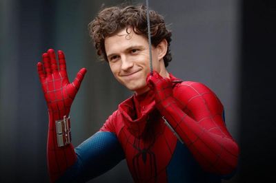 Tom Holland 'bỏ túi ít nhất 100 triệu USD từ Người Nhện 4'