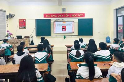 Hà Tĩnh dùng khung 100 điểm để lựa chọn cán bộ quản lý trường học sau sắp xếp