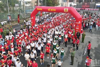 Đồng Nai triển khai kế hoạch tổ chức chương trình đi bộ 'Cùng Việt Nam tiến bước'