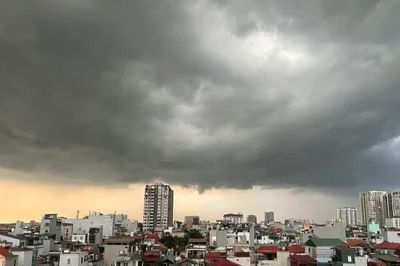 Hà Nội sắp có mưa dông, đề phòng lốc, sét và gió giật mạnh