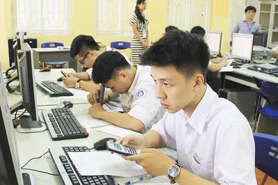 Đề xuất tổ chức đánh giá định kỳ học sinh bằng bài kiểm tra trên máy tính