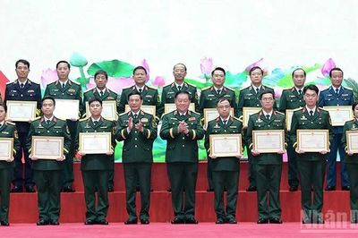 Tuyên dương 473 tác giả, nhóm tác giả giành Giải thưởng 'Tuổi trẻ sáng tạo trong quân đội' lần thứ 26