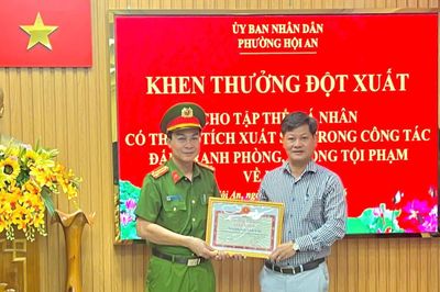 Nhiều đơn vị Công an cơ sở được khen thưởng đột xuất