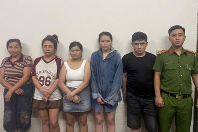 Phá 'ổ' mại dâm và ma túy trong nhà nghỉ