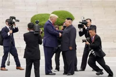 Tổng thống Trump yêu cầu sắp xếp cuộc gặp Chủ tịch Kim Jong Un trong năm nay