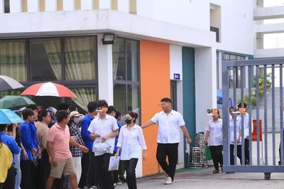 Điểm thi Toán của học sinh chuyên Tuyên Quang 'tụt dốc', chuyên gia nói gì?