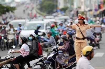 Chính phủ yêu cầu xử nghiêm vi phạm giao thông, 'không có vùng cấm, không có ngoại lệ'