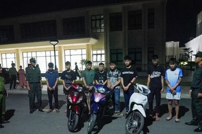Mang dao phóng lợn náo loạn đường phố ở Huế, nhóm đối tượng bị khởi tố