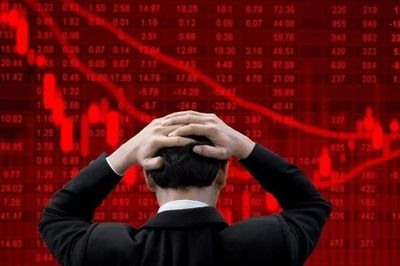 VN-Index hụt hơi, cổ phiếu bất động sản 'đỏ lửa'