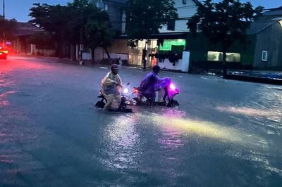 Mưa lớn gây ngập nhiều nơi ở Hà Tĩnh, cảnh báo lũ quét, sạt lở