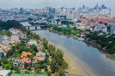 Mẹ mất, em gái yêu cầu chia thừa kế 7 thửa đất, anh trai muốn giao hết cho cha