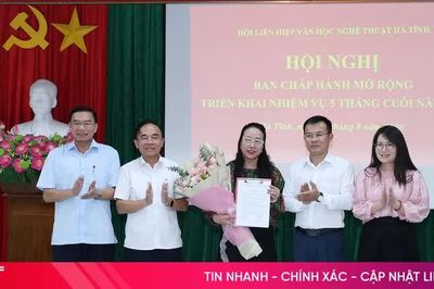 Đưa tác phẩm văn học nghệ thuật đến gần hơn với công chúng