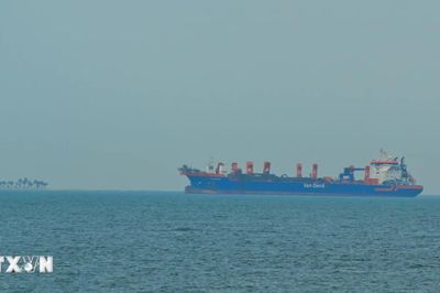 UAE đình chỉ giao dịch thương mại với Iran sau cáo buộc tấn công tên lửa