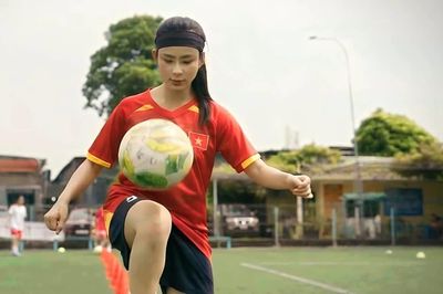 'Đội bóng nữ làng Xuân': Bộ phim hài hước, truyền thông điệp giản dị về nữ quyền