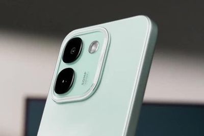 Smartphone chip Dimensity 7500, RAM 12GB, pin 10.000mAh, giá gần 8 triệu đồng
