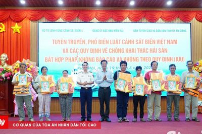Đưa pháp luật đến với ngư dân đặc khu Kiên Hải
