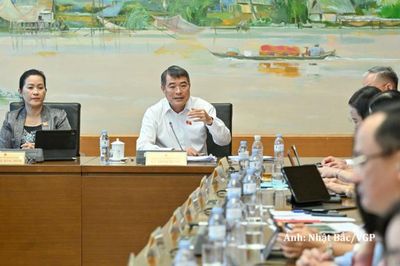 Thủ tướng Lê Minh Hưng: Giảm chi thường xuyên để tăng chi đầu tư