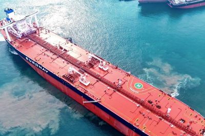 Siêu tàu chở dầu từ Trung Đông 'bỏ túi' hơn 500.000 USD mỗi ngày