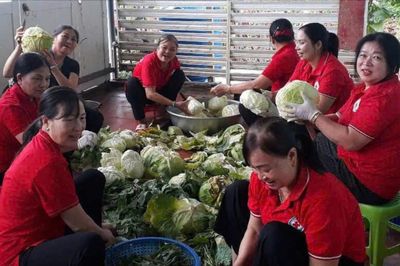 Bếp ăn ấm tình người