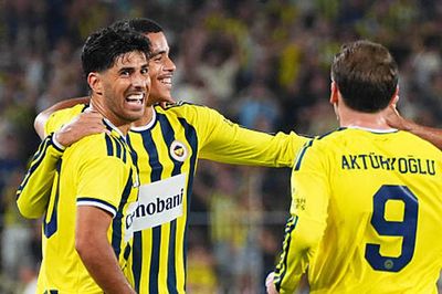 Mason Greenwood tỏa sáng giúp Fenerbahce hòa Lyon 1-1 tại Champions League