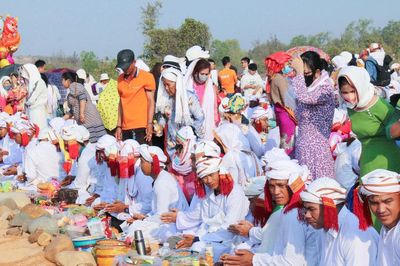 Người có uy tín - hạt nhân gắn kết cộng đồng