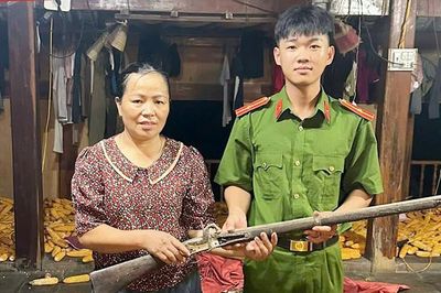 Xã Thần Sa vận động người dân giao nộp vũ khí