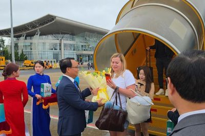 Sân bay Liên Khương đón chuyến bay đầu tiên sau gần 6 tháng tạm dừng để sửa chữa