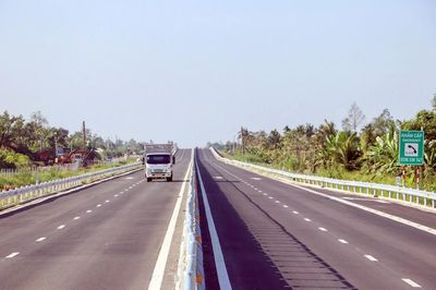 Bộ Xây dựng báo động tình trạng chậm giải ngân tại dự án cao tốc Cần Thơ - Cà Mau