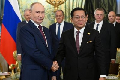 Ông Putin: Nga xem xét xây nhà máy lọc dầu tại Myanmar