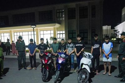 Nhóm thanh thiếu niên mang dao phóng lợn, chạy xe lạng lách gây náo loạn đường phố