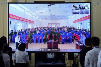 Giỏ trái cây khiến hai mẹ con ra tòa