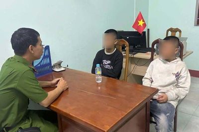Hai anh em 12 và 13 tuổi tự ý lấy xe máy, đi hàng trăm cây số tìm bà ngoại