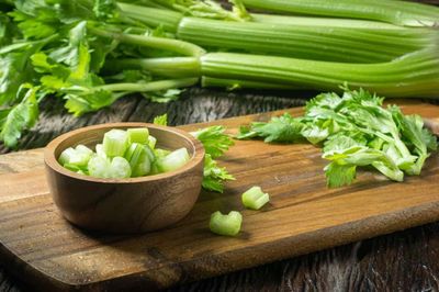 4 loại rau xanh quen thuộc giúp bữa ăn lành mạnh, hỗ trợ sức khỏe lá gan