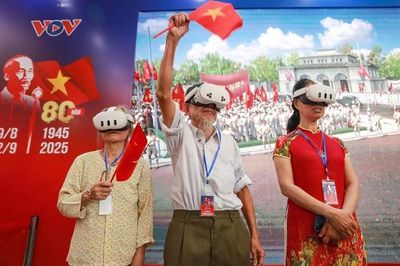 Sống trong khoảnh khắc 'Bác Hồ đọc Tuyên ngôn độc lập' qua thực tế ảo