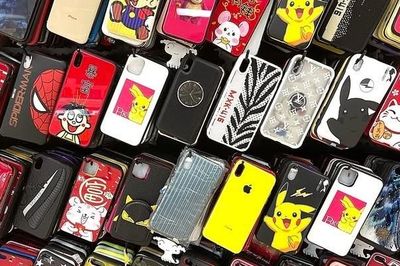 Ốp điện thoại siêu rẻ tiềm ẩn nguy cơ nhiễm độc chì và hóa chất từ rác thải y tế