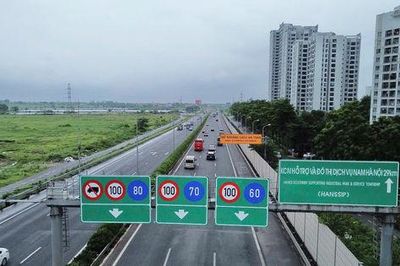 Hà Nội phân luồng từ xa phục vụ người dân đi lại dịp Quốc khánh 2-9