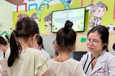 Phường Cửa Nam khám sức khỏe định kỳ miễn phí cho trẻ em