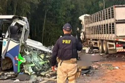 Brazil: Xe buýt chở bệnh nhân gặp nạn khiến 23 người thiệt mạng