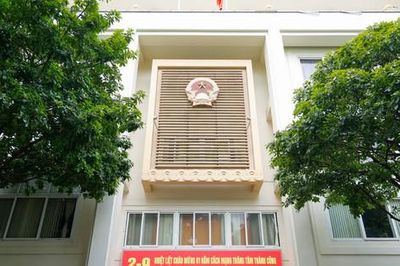 Phường Hoàn Kiếm rực rỡ cờ hoa chào mừng Cách mạng Tháng Tám và Quốc khánh 2-9