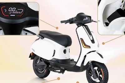 Cầm lái xe máy điện đi xa 80 km/lần sạc, có Smartkey 4 trong 1, giá siêu rẻ chỉ 19,3 triệu đồng