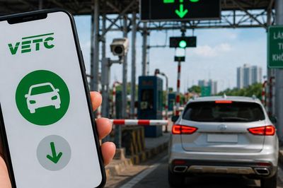 Không qua trạm thu phí nhưng chủ xe vẫn bị trừ tiền, 6.600 đồng là tiền gì?