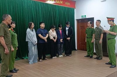 Đóng giả bác sĩ, dọa có bệnh để 'dụ' chị em đi chăm sóc 'vùng kín'